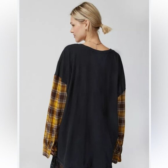 Urban Outfitters Renewal Remade Flannel Sleeve Music T-Shirt Women’s Size Medium - Picture 1 of 5